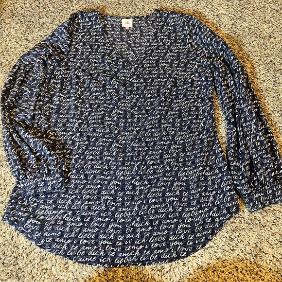 CAbi Tops - Cabi Women's Long Sleeve V Neck Graphic Print Top Size M